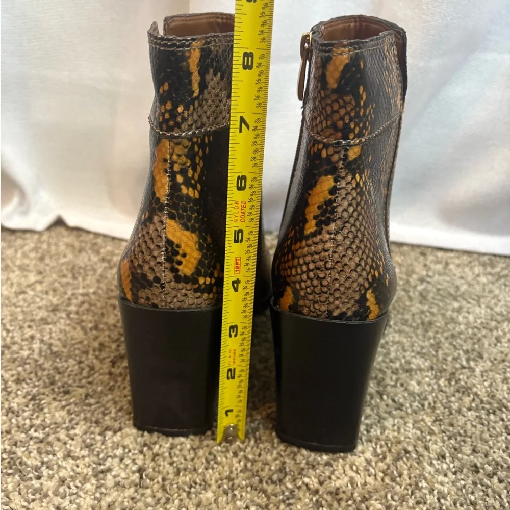 Franco Sarto ‘Generous’ Snake Skin Heel Ankle Boots Booties‎ Size 8.5 EUC